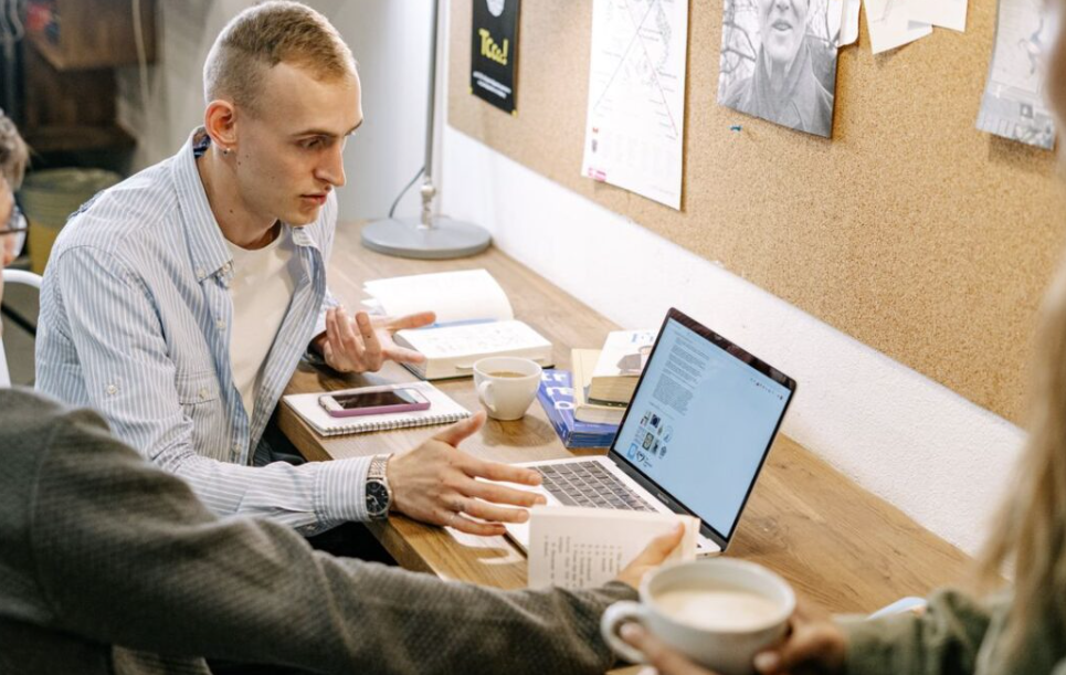 CRM Reports That Help Real Estate Businesses Grow: A Complete Guide